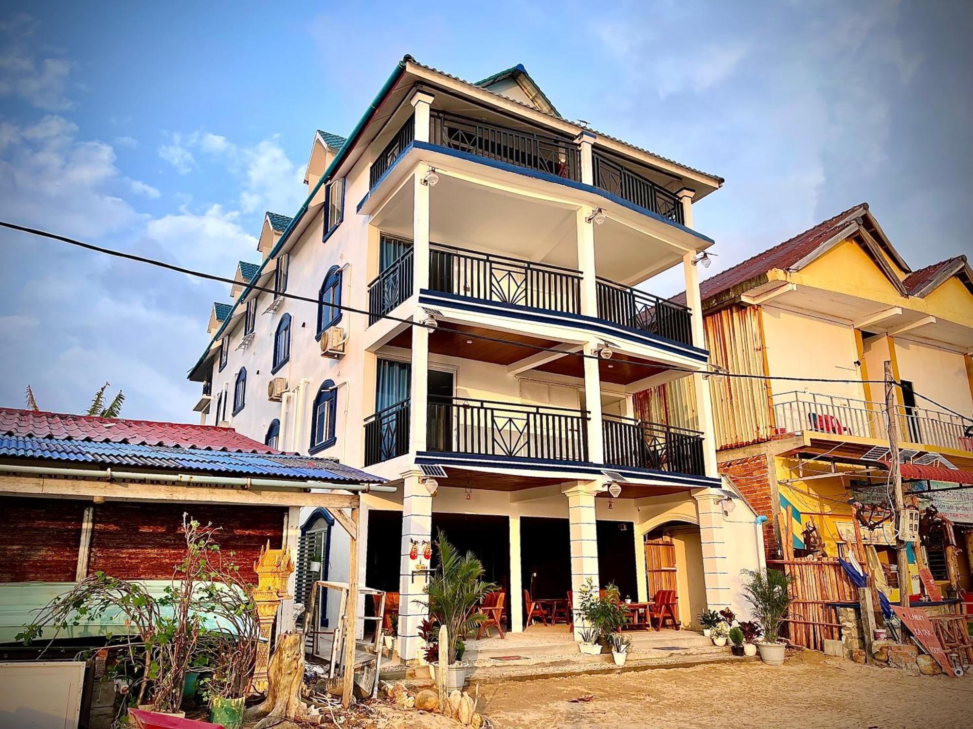 Coral Hotel Ко Ронг Санлоем Екстериор снимка